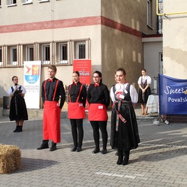 Študenti soš oas v trenčíne vniesli do praktických maturitných skúšok originalitu, mali podobu gazdovskej zabíjačky - IMG_8235