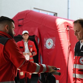 Zväčšiť fotografiu - Študenti ukázali, že sú pripravení zasiahnuť pri záchrane ľudského života