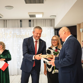 Zväčšiť fotografiu - Štvrtá najstaršia priemyselná škola na slovensku oslávila 85 rokov