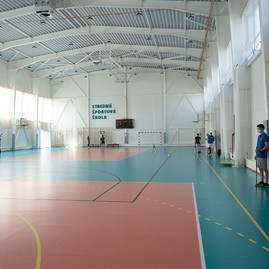Zväčšiť fotografiu - Súčasťou hokejovej akadémie v trenčíne sa stalo ďalších 15 mladých talentov - 20200519_TSK_minister_Grohling_001_062w