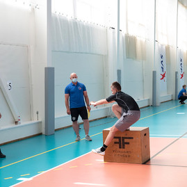 Zväčšiť fotografiu - Súčasťou hokejovej akadémie v trenčíne sa stalo ďalších 15 mladých talentov - 20200519_TSK_minister_Grohling_001_064w