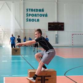 Zväčšiť fotografiu - Súčasťou hokejovej akadémie v trenčíne sa stalo ďalších 15 mladých talentov - 20200519_TSK_minister_Grohling_001_065w
