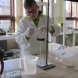 Tajomstvá chémie poodhalené malým chemikom - IMG_4128