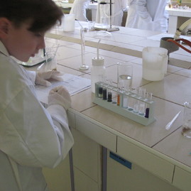 Tajomstvá chémie poodhalené malým chemikom - IMG_4316
