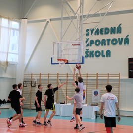 Zväčšiť fotografiu - Takmer 50% žiakov strednej športovej školy v trenčíne tvoria medailisti