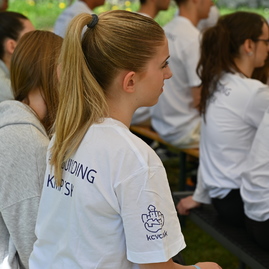 Zväčšiť fotografiu - Teambuilding mládežníckeho parlamentu spojil mladých lídrov z kraja