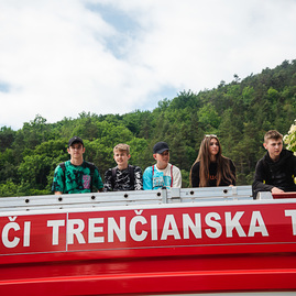 Zväčšiť fotografiu - Technika zaujala štyristovku žiakov - TSK_SOŠ TN (22 of 64)