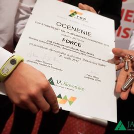 Tím študentov spš v dubnici nad váhom ocenený ako top študentský tím ja aplikovanej ekonómie 2016 - 17966569_10155325268124052_8652316700075845625_o