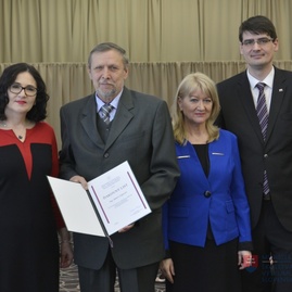 Traja pedagógovia župných škôl ocenení ministerstvom školstva, vedy, výskumu a športu slovenskej republiky - 57429