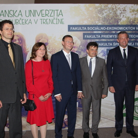 Trenčianska univerzita alexandra dubčeka v trenčíne oslávila 20 rokov svojej existencie - IMG_4787