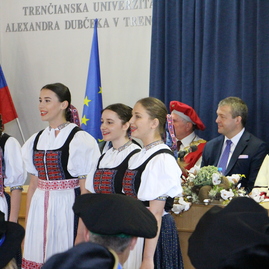 Trenčianska univerzita alexandra dubčeka v trenčíne udelila čestný titul doctor honoris causa dvom významným osobnostiam akademického a vedeckého života - IMG_8531