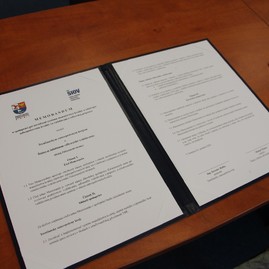 Zväčšiť fotografiu - Trenčianska župa a štátny inštitút odborného vzdelávania podpísali memorandum o spolupráci - IMG_0002