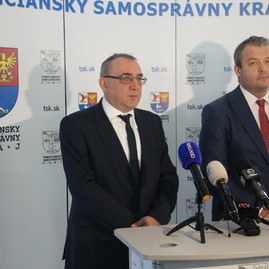 Zväčšiť fotografiu - Trenčianska župa a štátny inštitút odborného vzdelávania podpísali memorandum o spolupráci - IMG_0055