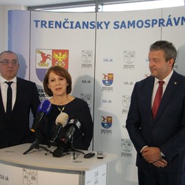 Zväčšiť fotografiu - Trenčianska župa a štátny inštitút odborného vzdelávania podpísali memorandum o spolupráci - IMG_0067
