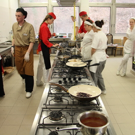 Trenčiansky pivný somelier už piaty rok inšpiruje študentov hotelových škôl. v súťaži opäť bodovali aj žiaci hosťujúcej školy. - IMG_4781