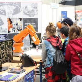 Trenčiansky robotický deň popularizuje vedu a techniku už 11 rokov - Snímek 082