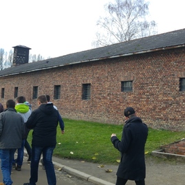 Trenčiansky samosprávny kraj aj tento rok podporí zážitkové vzdelávanie stredoškolákov za takmer 40 tis. eur - 20171124_120308