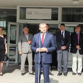 Trenčiansky župan počas otvorenia školského roka spustil aj duálne vzdelávanie - SPS Nove Mesto 2