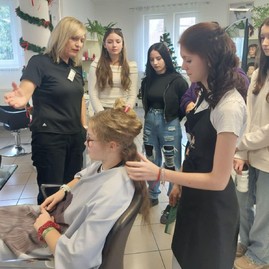 Zväčšiť fotografiu - Tvorivá inšpirácia pre deviatakov - Tvorivé dielne foto č. 3