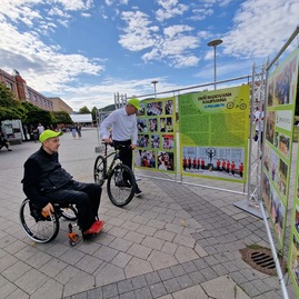 Zväčšiť fotografiu - Týždeň paralympijského športu v kraji vyvrcholil župnou paralympiádou - 20230628_084757