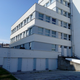 Zväčšiť fotografiu - Zrekonštruovaná budova Strednej športovej školy v Trenčíne.