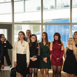 Zväčšiť fotografiu - Unikátna škola získala prezidentskú zelenú pečať - TSK_prezidentská pečať_SPŠ TN_mini-14