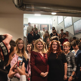 Zväčšiť fotografiu - Unikátna škola získala prezidentskú zelenú pečať - TSK_prezidentská pečať_SPŠ TN_mini-57