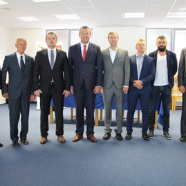 Univerzitní hokejisti spúšťajú osvetu na témy ako boj proti korupcii a extrémizmu - IMG_5046