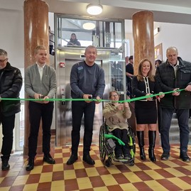 Zväčšiť fotografiu - Už aj tri novomestské župné školy sú pripravené vzdelávať deti s hendikepom