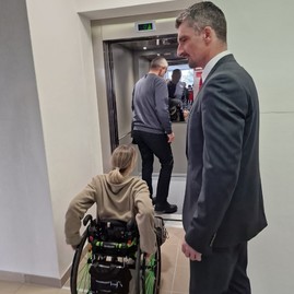 Zväčšiť fotografiu - Už aj tri novomestské župné školy sú pripravené vzdelávať deti s hendikepom