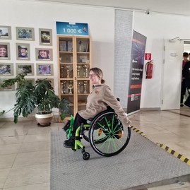 Zväčšiť fotografiu - Už aj tri novomestské župné školy sú pripravené vzdelávať deti s hendikepom