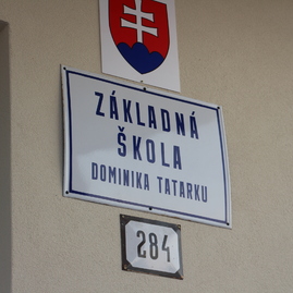 Už aj žiaci zš dominika tatarku v plevníku – drienovom sa tešia z nových učebných pomôcok od tsk - IMG_8504