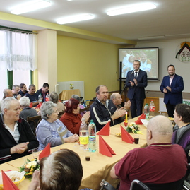 V areáli centra sociálnych služieb bôrik v nitrianskom pravne vyrástla zelená relaxačná zóna - IMG_5198
