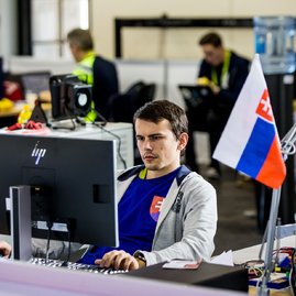 V konkurencii 500 účastníkov z 30 krajín na olympiáde zručností euroskills vybojoval prvenstvo žiak soš stará turá - 42860151_2183089088390560_9101607463450312704_o