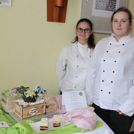 V liptovskom mikuláši sa zišli top cukrári, študentky soš obchodu a služieb v púchove získali všetky tri cenné kovy i titul absolútneho víťaza v juniorskej kategórii - IMG_6286