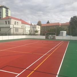 V poradí štrnáste multifunkčné ihrisko vybudovala trenčianska župa v areáli obchodnej akadémie v prievidzi - IMG_9658