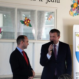 V považanoch si pripomenuli deň učiteľov. zš a. rudnaya podporil tsk učebnými pomôckami - IMG_5031