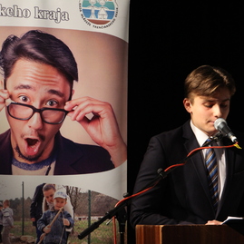 V považskej bystrici oslávili deň študentstva športom i konferenciou, na ktorej vystúpil aj národný ambasádor pre odborné vzdelávanie jaroslav baška - IMG_0040