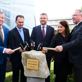 Zväčšiť fotografiu - V rámci hokejovej akadémie už vyrástlo niekoľko nových objektov - 20191011_TSK_Pellegrini_069w