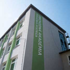 Zväčšiť fotografiu - V septembri žiakov privíta vynovená škola - 20220627_TSK_077w