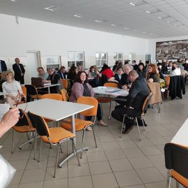 Zväčšiť fotografiu - V starej turej súťažilo vyše 180 stredoškolákov - SOČ Stará Turá (9)