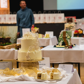 Zväčšiť fotografiu - V súťaži bodovala aj torta žiačky župnej strednej školy - TSK_najkrajšia torta_mini-15