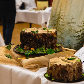 Zväčšiť fotografiu - V súťaži bodovala aj torta žiačky župnej strednej školy - TSK_najkrajšia torta_mini-18