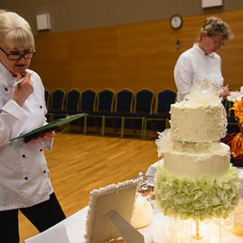Zväčšiť fotografiu - V súťaži bodovala aj torta žiačky župnej strednej školy - TSK_najkrajšia torta_mini-23