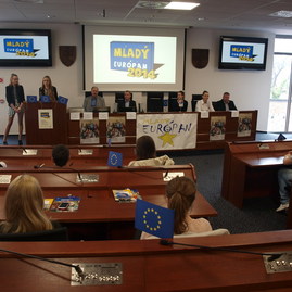 V súťaži mladý európan najúspešnejší gymnazisti z partizánskeho - P4280563_resize