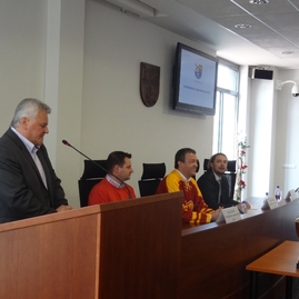 V tričku dukly - 6