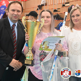 Zväčšiť fotografiu - Víťazmi 15. ročníka tsk florbalki sk cup 2022 spš stavebná e. belluša trenčín a oa trenčín - 31