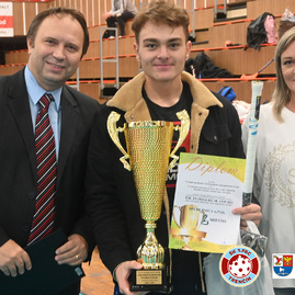 Zväčšiť fotografiu - Víťazmi 15. ročníka tsk florbalki sk cup 2022 spš stavebná e. belluša trenčín a oa trenčín - 32