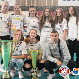 Zväčšiť fotografiu - Víťazmi 15. ročníka tsk florbalki sk cup 2022 spš stavebná e. belluša trenčín a oa trenčín - 41
