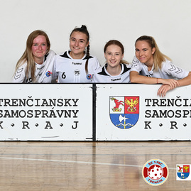 Zväčšiť fotografiu - Víťazmi 15. ročníka tsk florbalki sk cup 2022 spš stavebná e. belluša trenčín a oa trenčín - 6